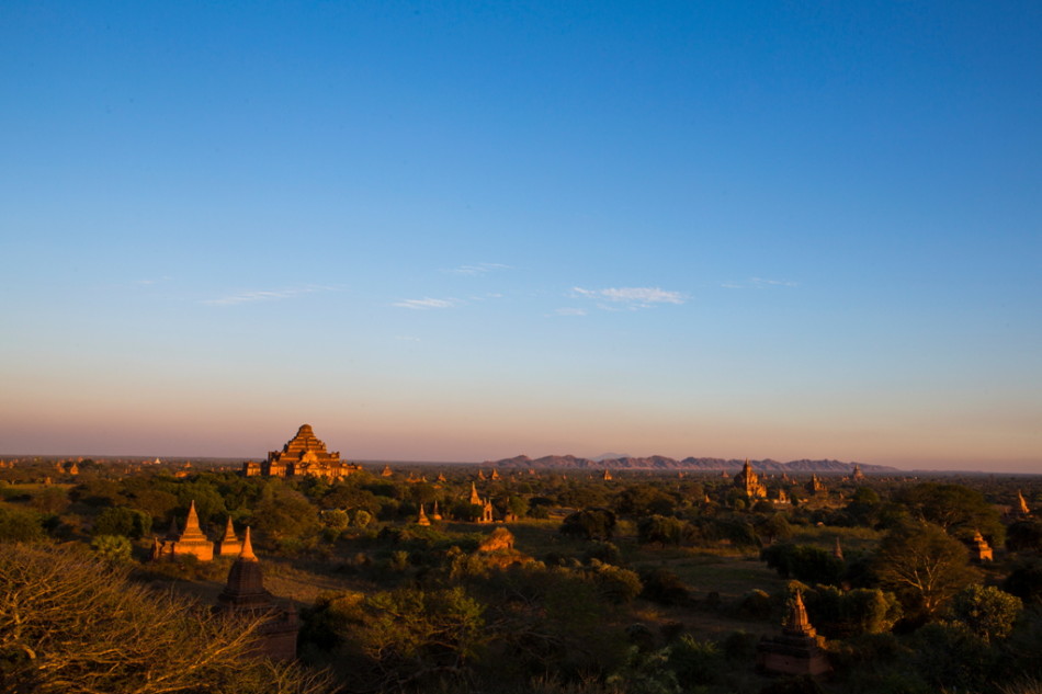 千佛石窟又名千佛院  World Travel 世界旅遊