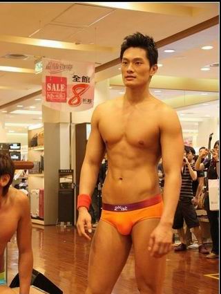  Sexy People 俊男美女  (严禁贴色情)