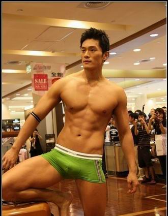   Sexy People 俊男美女  (严禁贴色情)
