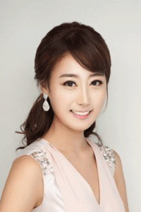   lovely - charming 可愛迷人