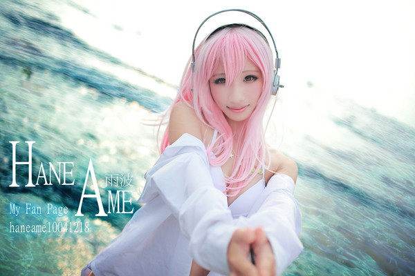   lovely - charming 可愛迷人