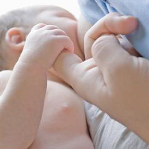 母乳喂养时间的间隔  媽媽 + 寶寶