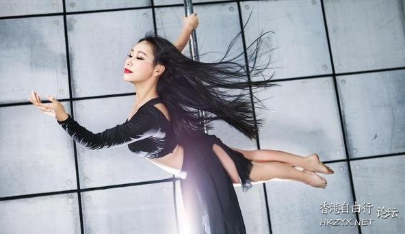 钢管舞美女大赛  舞姿百態