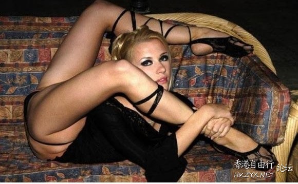 钢管舞美女大赛  舞姿百態