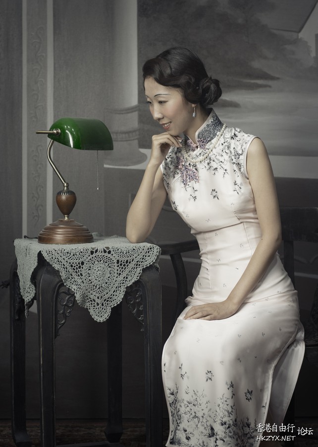   lovely - charming 可愛迷人