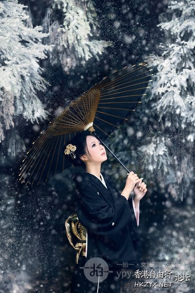   lovely - charming 可愛迷人