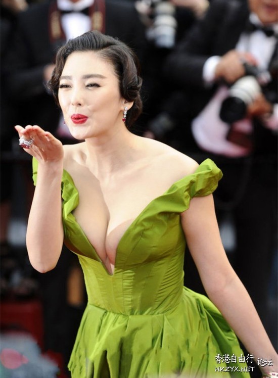 女星胸型大比拼  movie stars 明星歌星