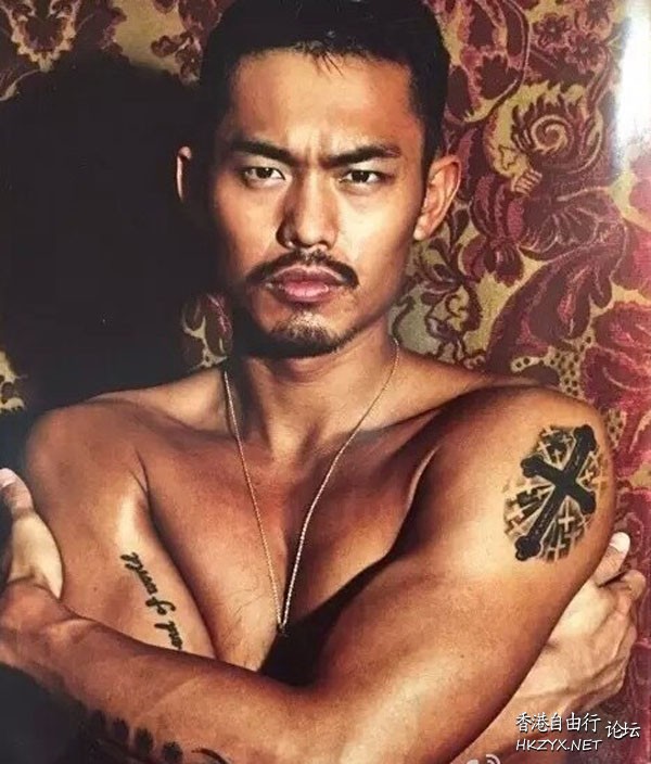 林丹拍摄大尺度写真  羽毛球