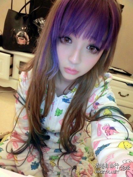   lovely - charming 可愛迷人