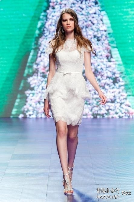 盡情曬美腿吧！...短婚紗  婚礼服務