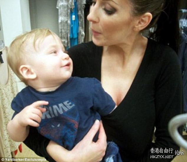 新妈妈哺乳期乳房保健  媽媽 + 寶寶