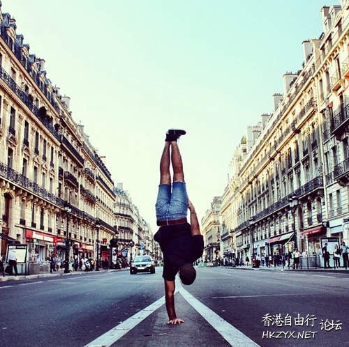 單手倒立遊法國  World Trave...欧美