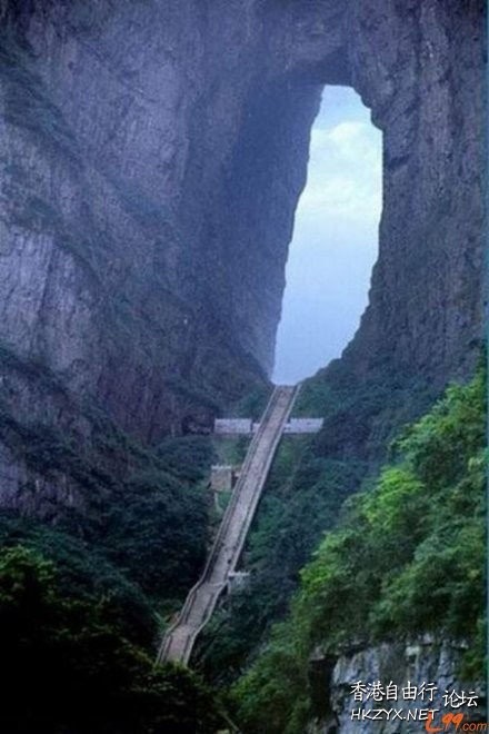 玻璃栈道-天门山  ChinaTravel 中國觀光景點