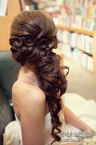 盤髮能凸显出一种高贵  Updos training 晚裝教室