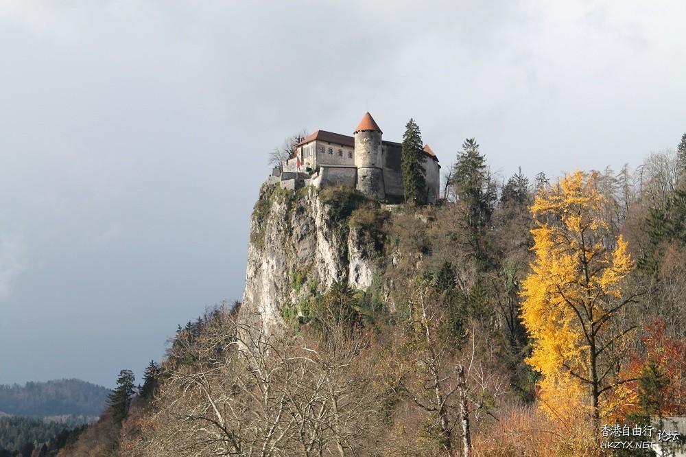 The old castle in gorge"  World Trave...欧美