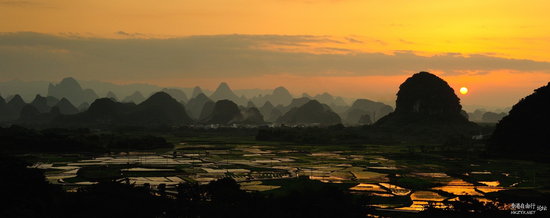 夕陽後面是旭日  Sunset 夕陽