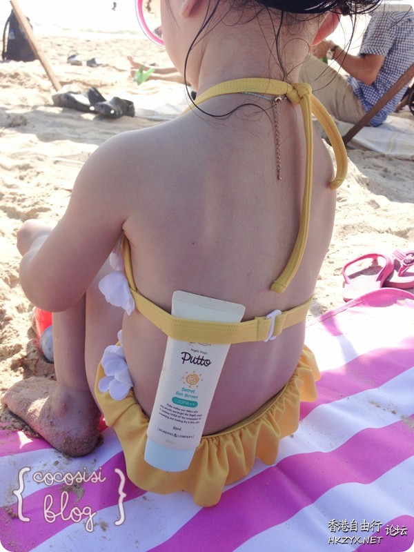 沙滩喂奶爆笑  Funny Baby