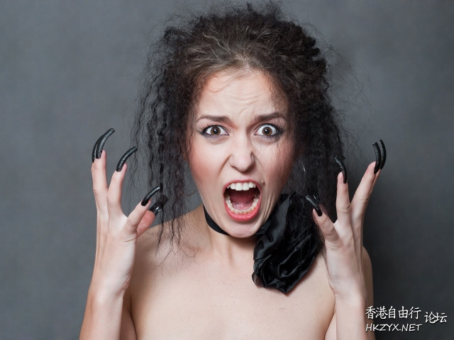 莫名其妙的事情就接踵而来  超自然 + 恐饰