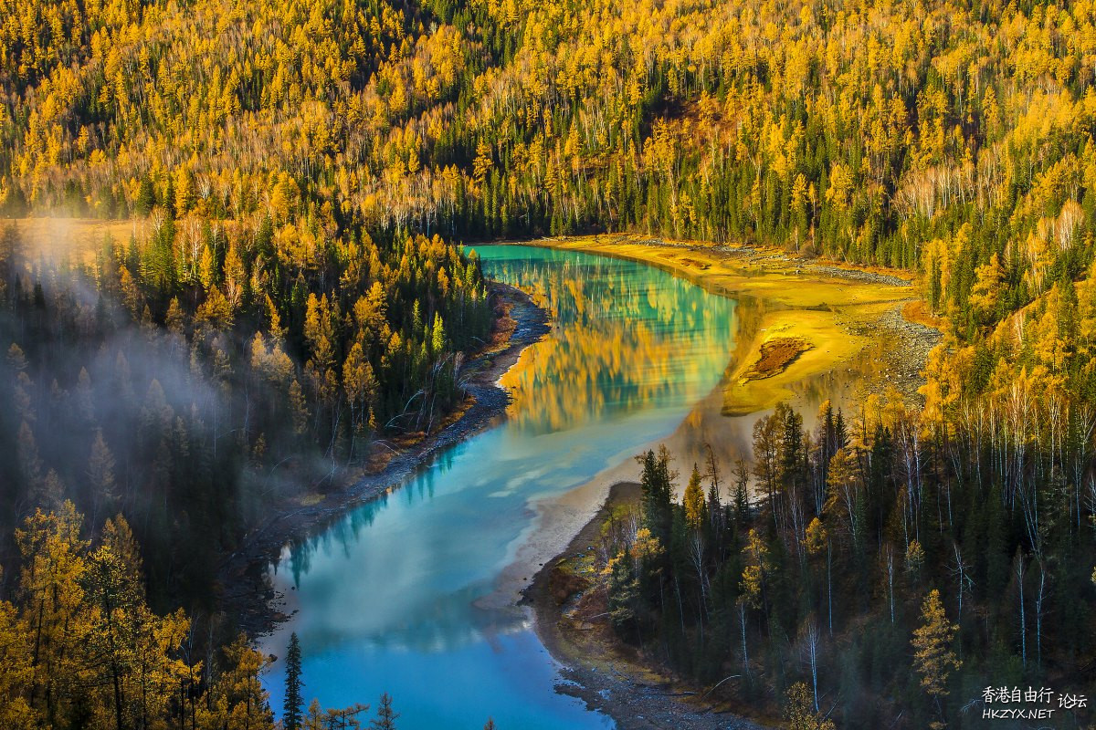 烟雾撩人的新疆喀纳斯山  ChinaTravel 中國觀光景點