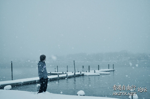 愛情是一部憂傷的童話  山水花林啓唔人生