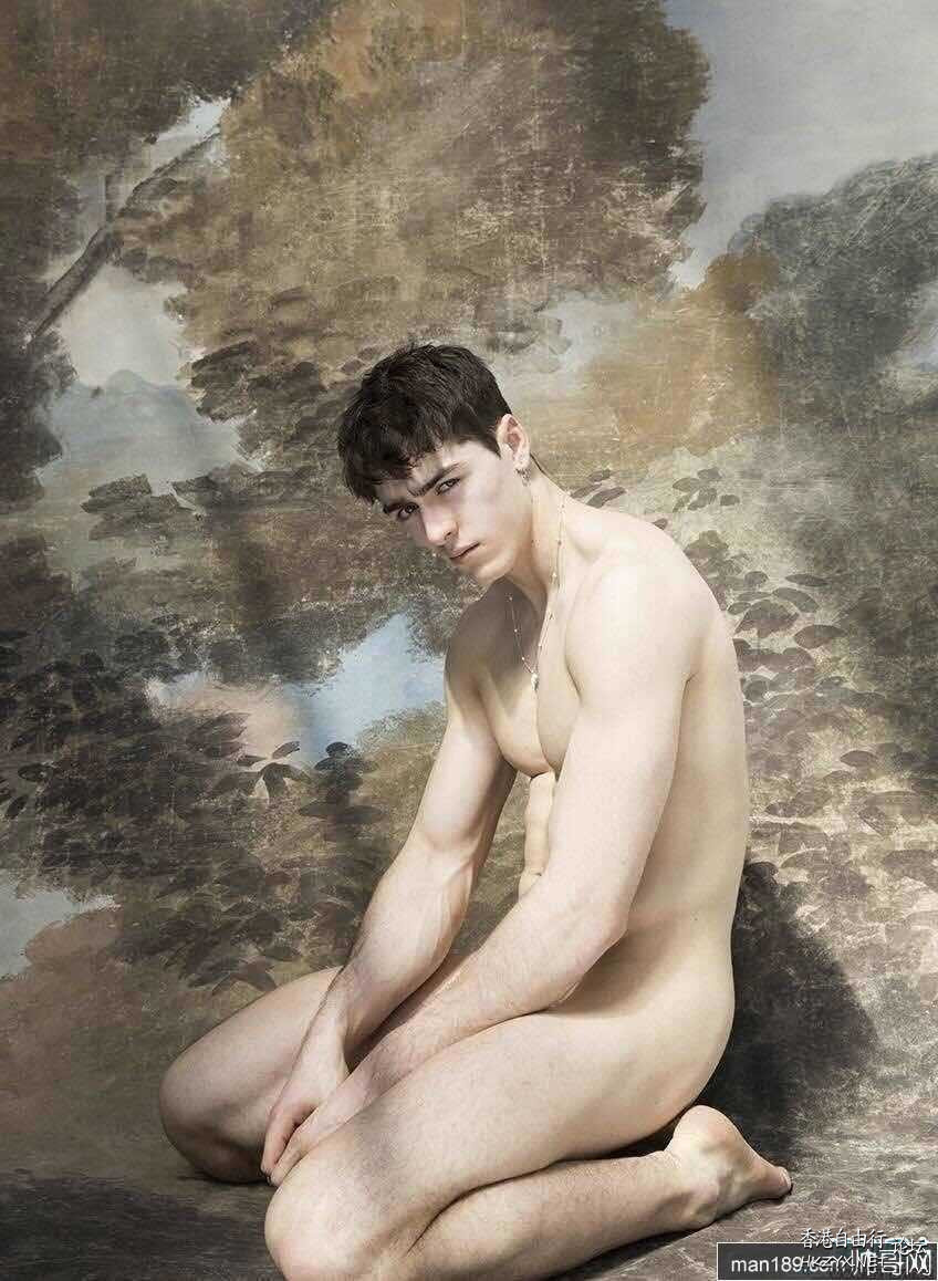 帅哥很紧实不露蛋  Sexy People 俊男美女  (严禁贴色情)