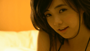 女性豪放難免有少少姣  Sexy People 俊男美女  (严禁贴色情)