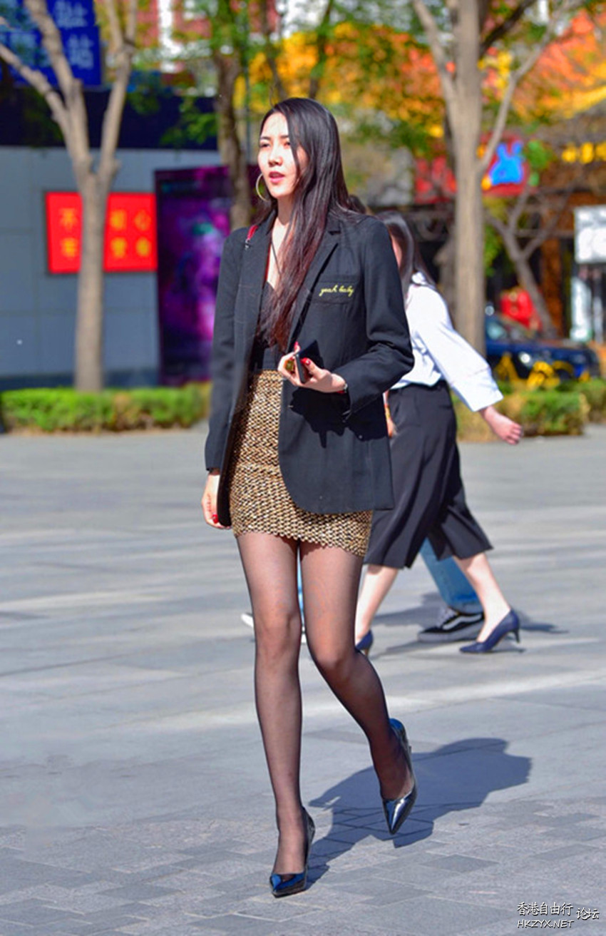 冷秋絲襪搭配高跟鞋  Fashion 與妳分享