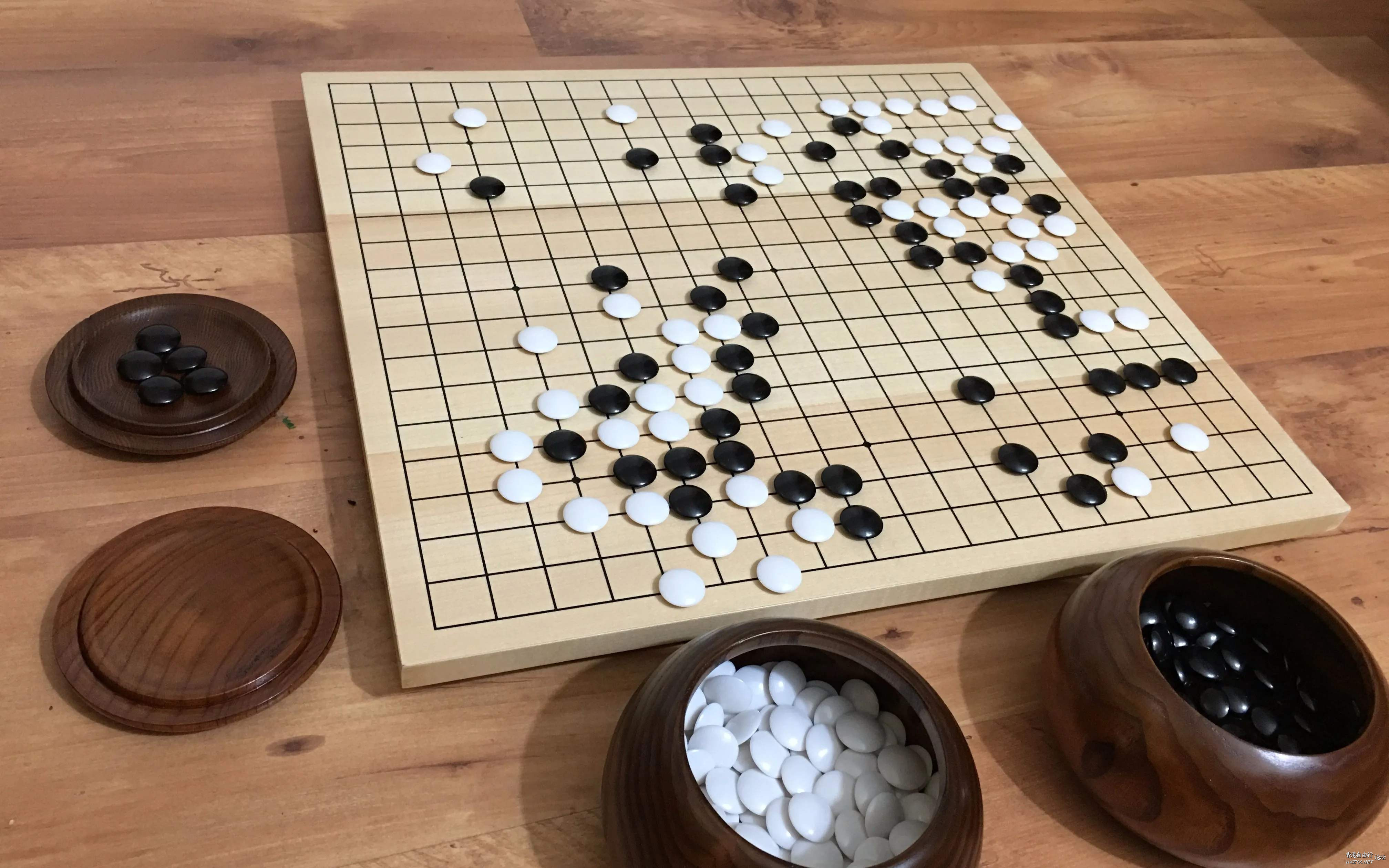 人生如棋，我願為卒，  山水花林啓唔人生